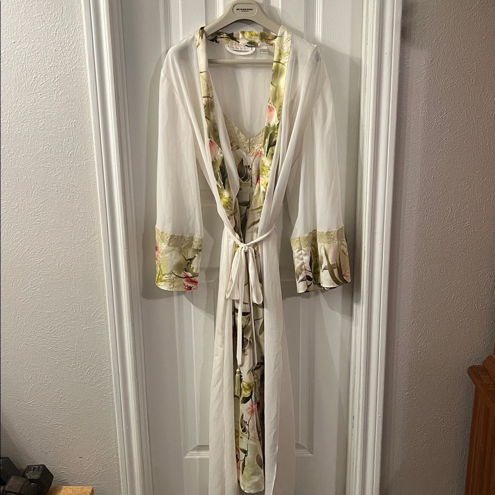VALERIE STEVENS NIGHTGOWN/ROBE SIZE SMALL - Picture 1 of 7